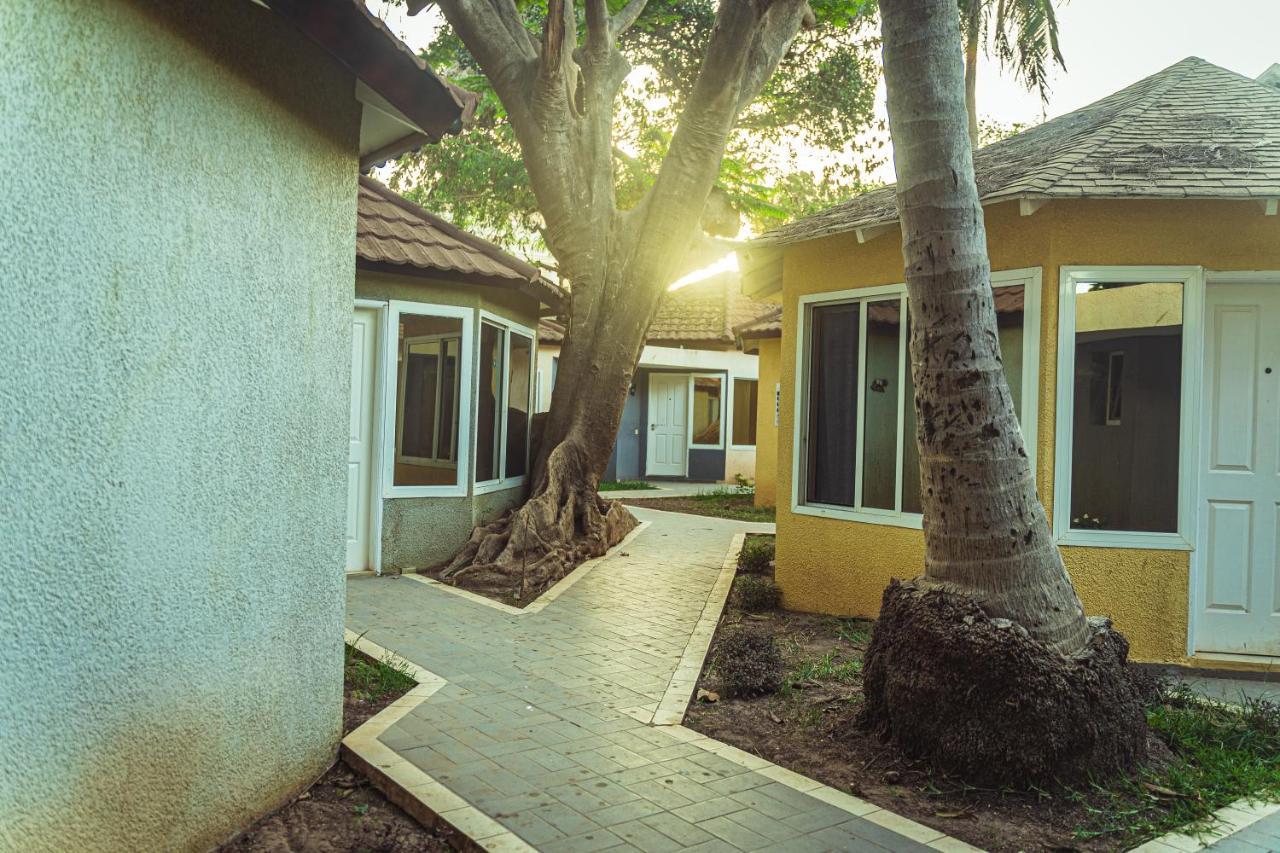 Tropic Garden Hotel Bakau Dış mekan fotoğraf