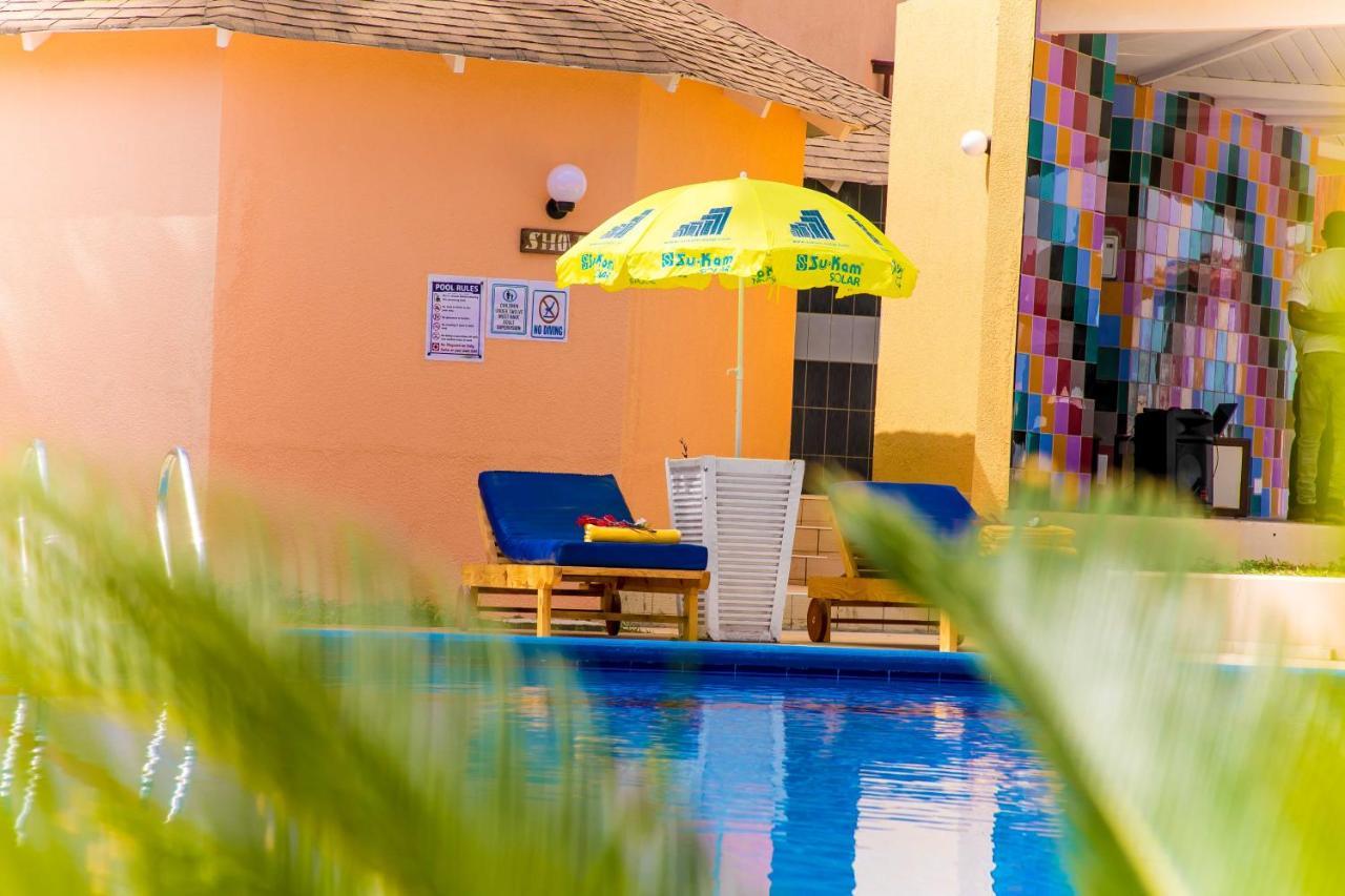 Tropic Garden Hotel Bakau Dış mekan fotoğraf